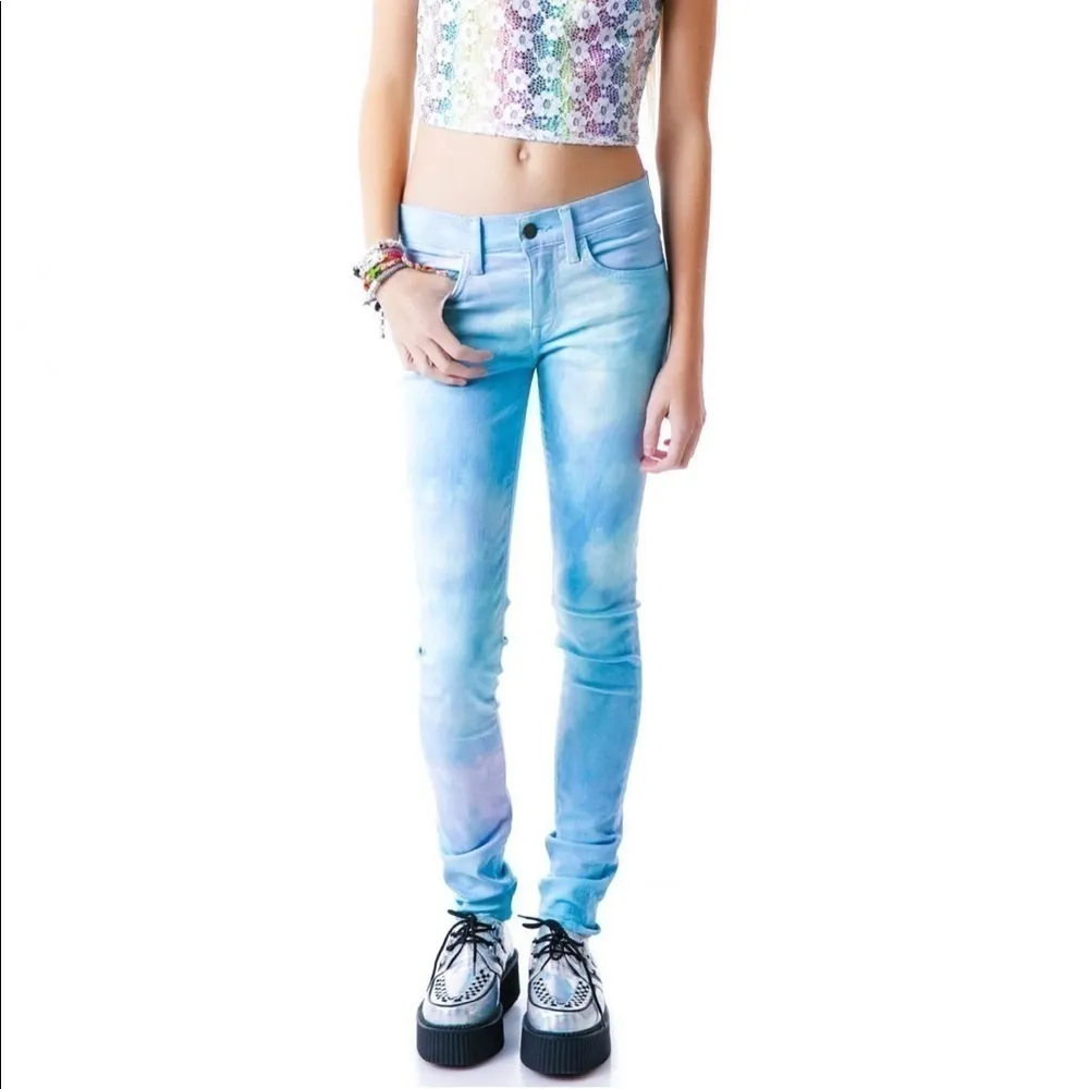 WILDFOX Marianne Mid Rise Skinny Jeans Daydream 25‎ - Image 4