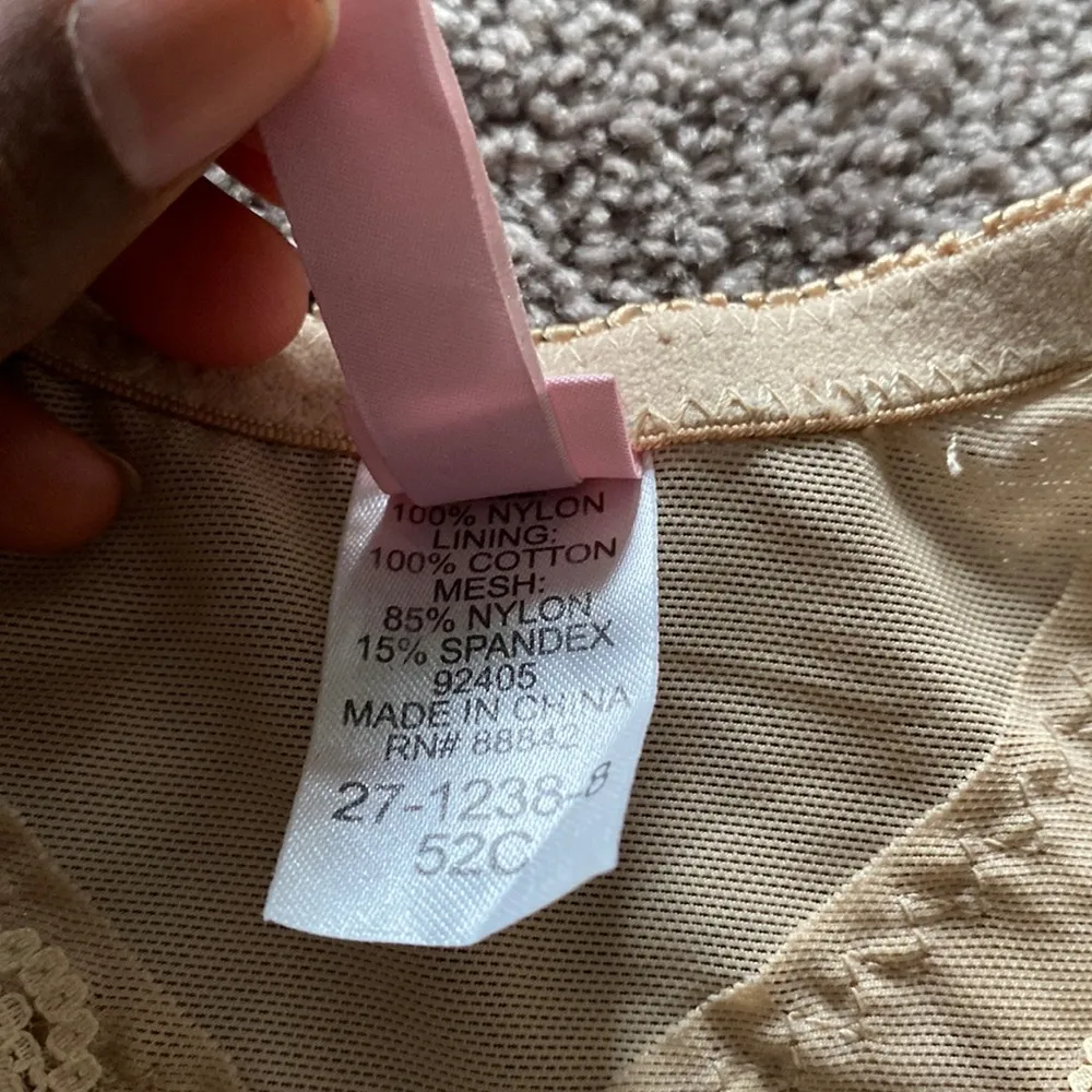 Comfort Choice Beige Wireless Bra Front Close SIZE 52C Tan - Image 3