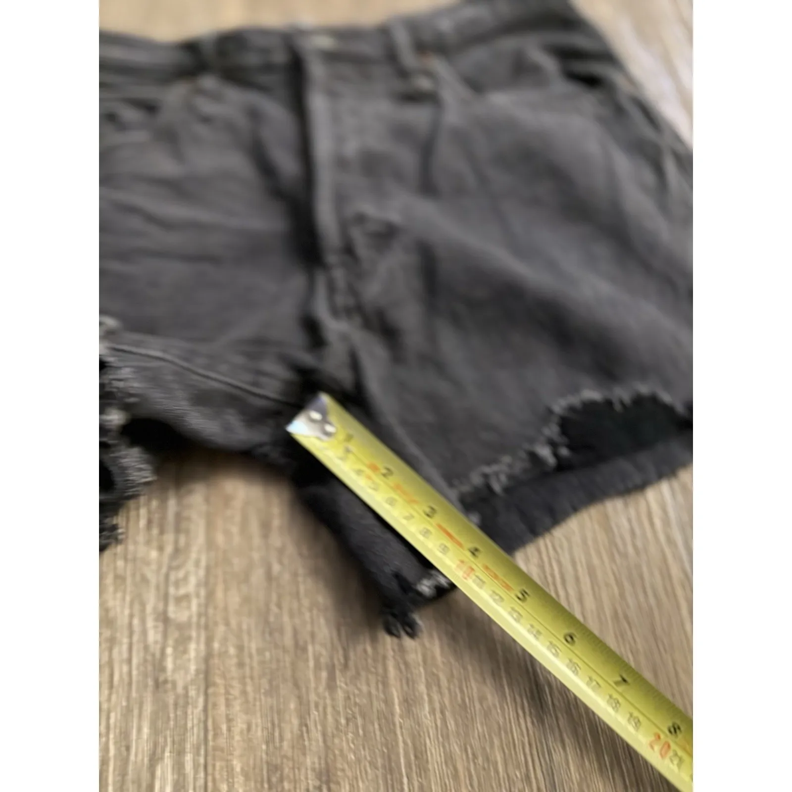 We the Free People Denim Cut Off‎ Makai High Rise Jean Shorts Black Sz 27 - Image 4