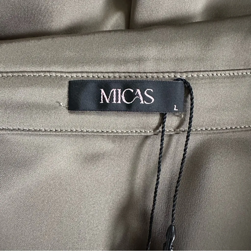 Micas Olive Green Open Front Satin Pull On Long Sleeve Bodysuit Size Large - Image 14