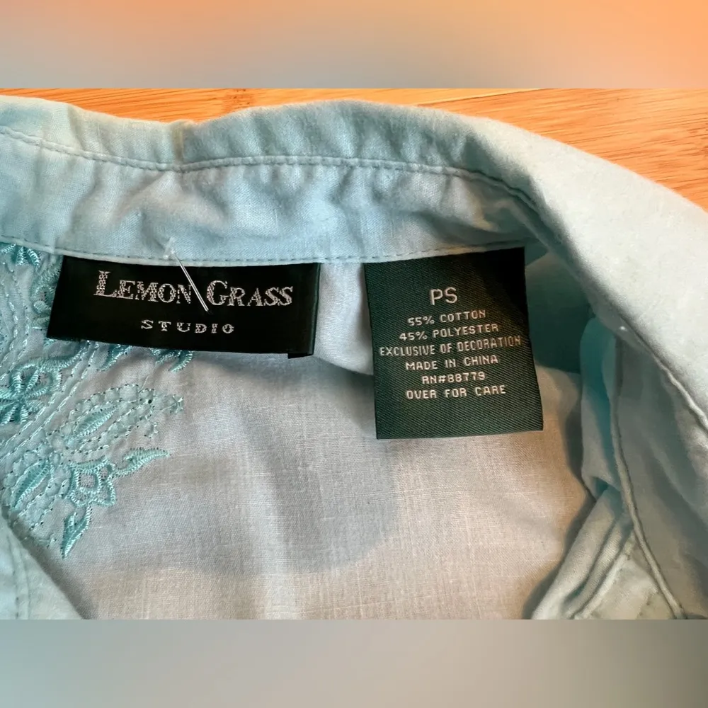 Lemon Grass Studio Women’s blue Boho Embroidered Floral Button Up Blouse|Size:PS - Image 7