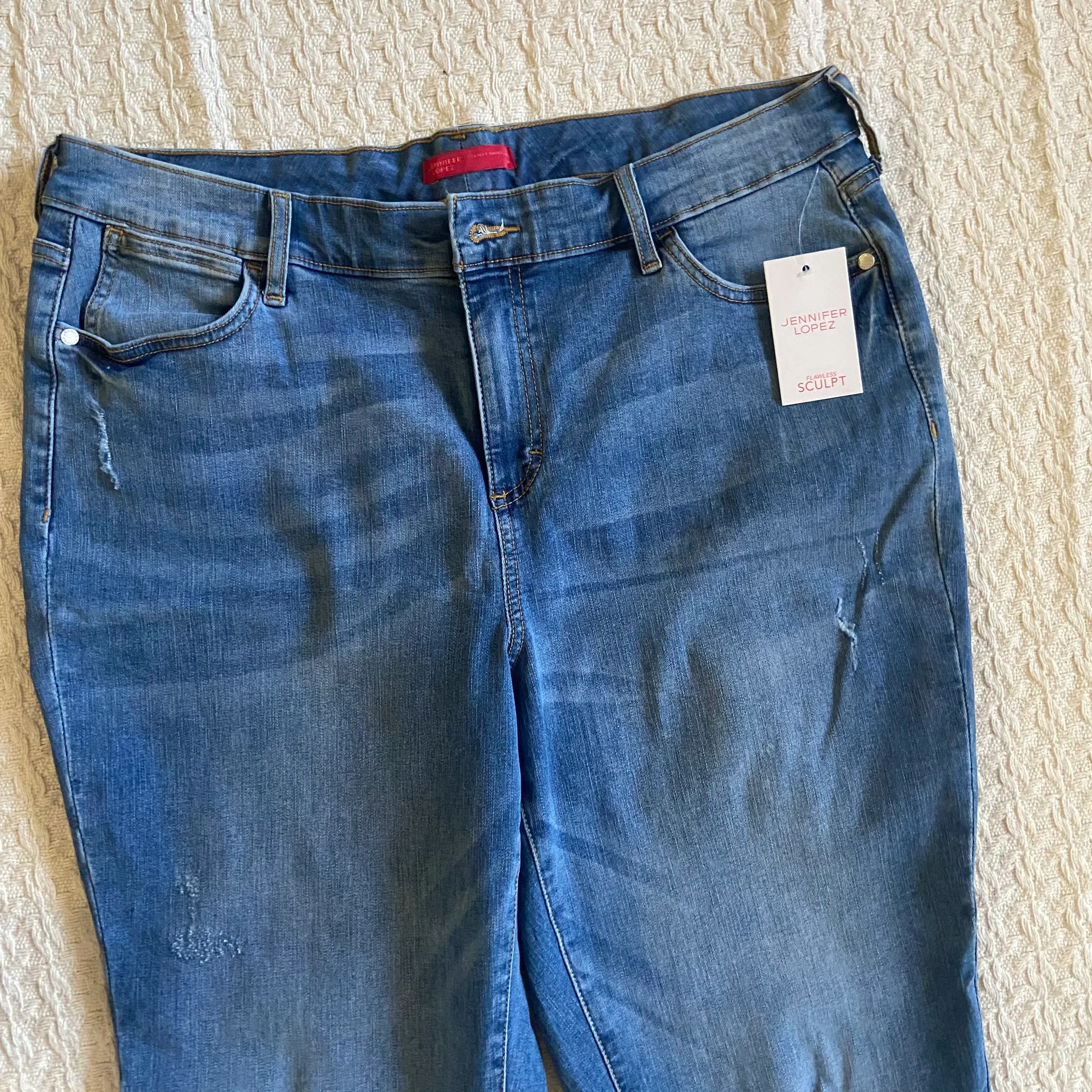 mid rise curvy Capri size 18 - Image 5