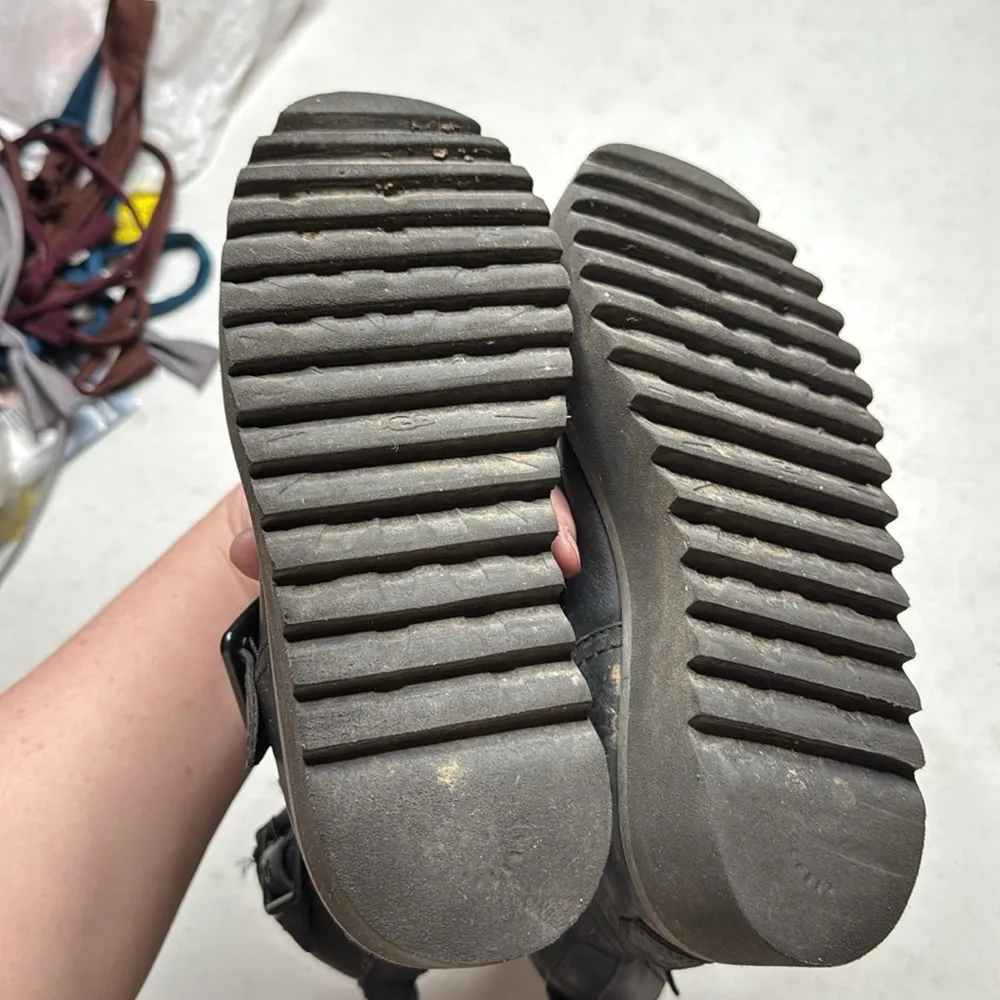 UGG Women's Classic Rebel Biker Short Boot Black Size 6 USED CONDITION - Image 13