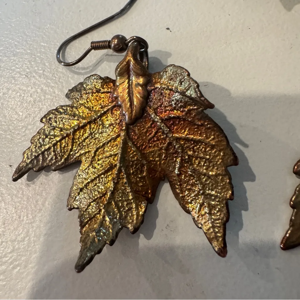 Vintage Gold Orange Metallic Maple Leaf Earrings & Pendant Set Estate Jewelry - Image 7