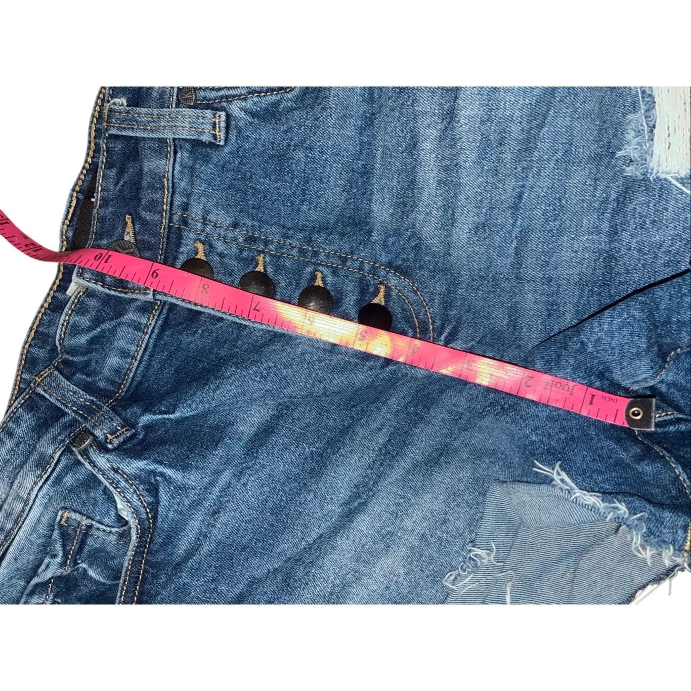 Kut From The Kloth  Jane High Rise Short Button Fly Distressed Medium Wash Size 8 - Image 5