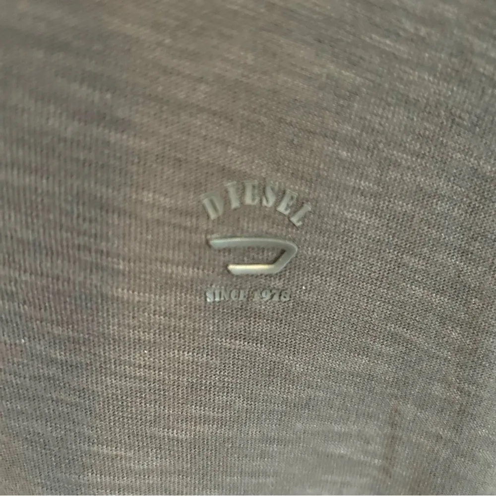 Diesel Gray Women’s V-Neck Tee. Size Medium. - Image 3