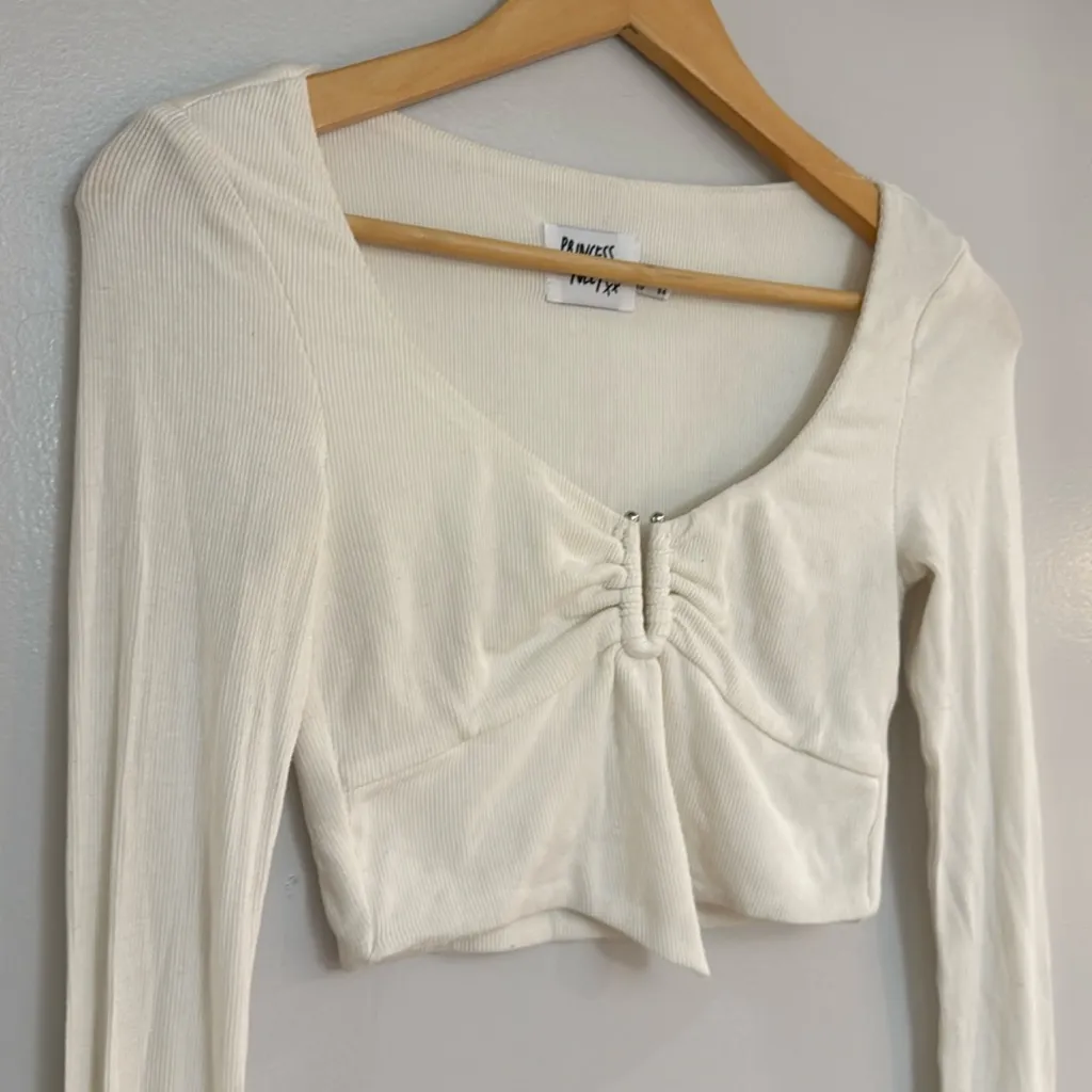 MOVING SALE - Princess Polly white long sleeve front buckle asymmetrical crop top - Image 2