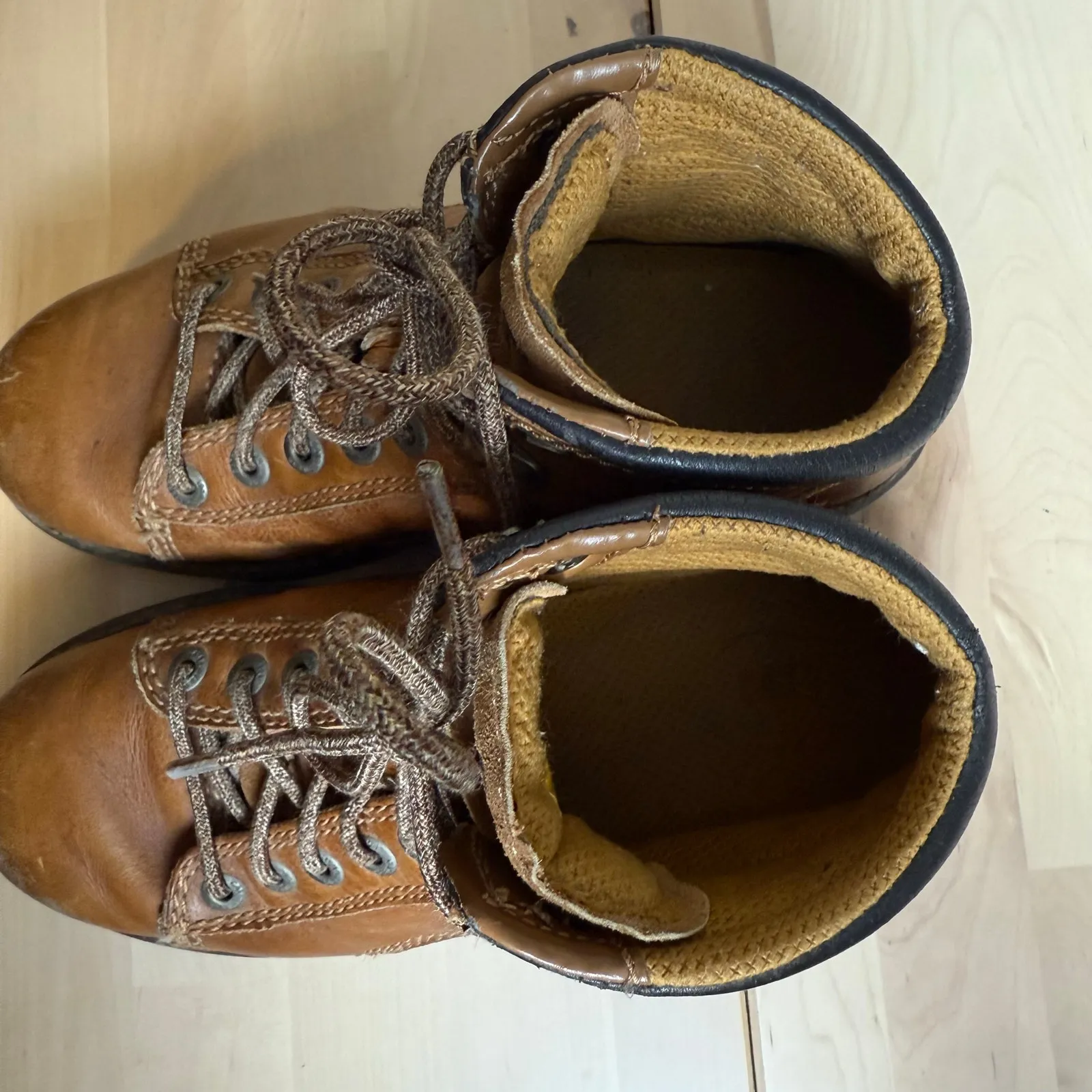 Caterpillar CAT Work Boots P73587 Safety Oil Slip Resistant BROWN Women’s 9 - Image 5