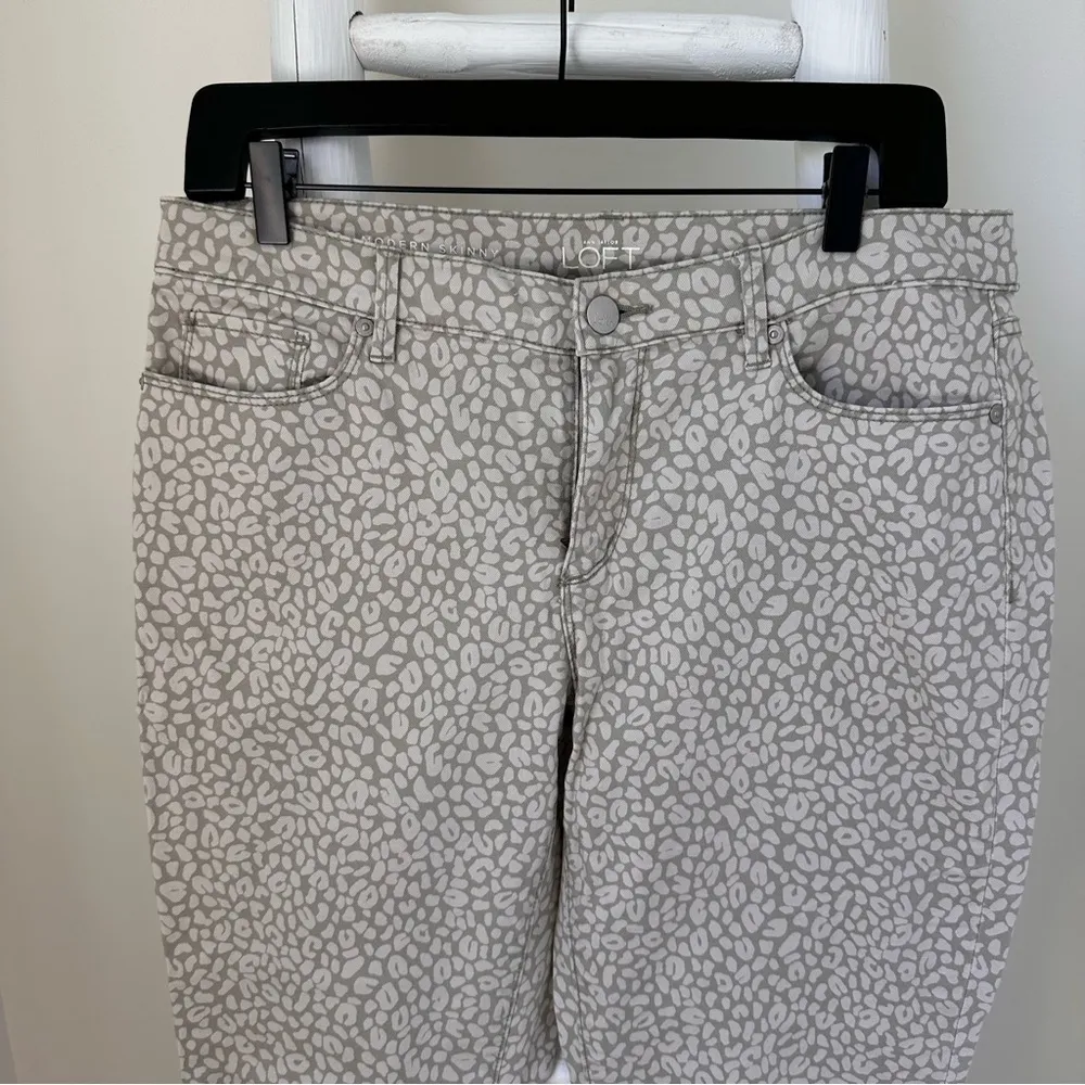 Modern Skinny Ankle Zip Jeans in Animal Print SZ 31/12 - Image 2