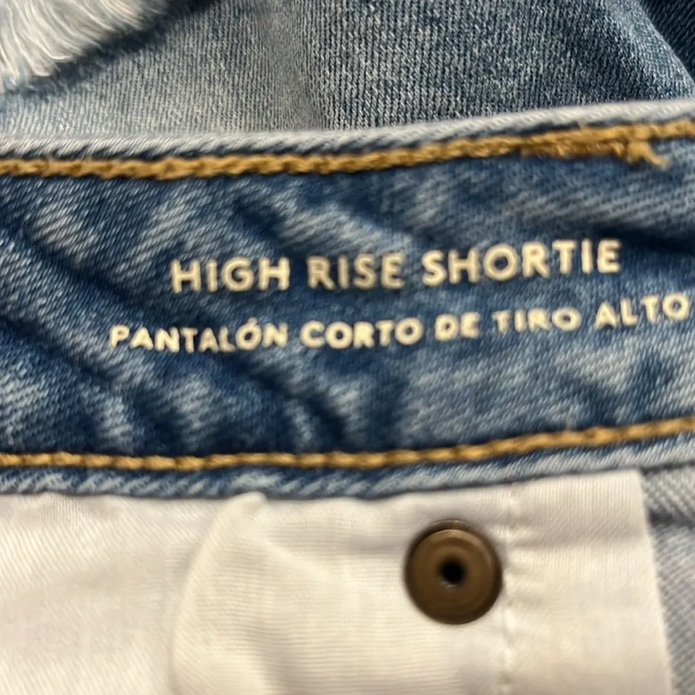 Universal thread high rise shortie jean shorts size 8/29 . - Image 7