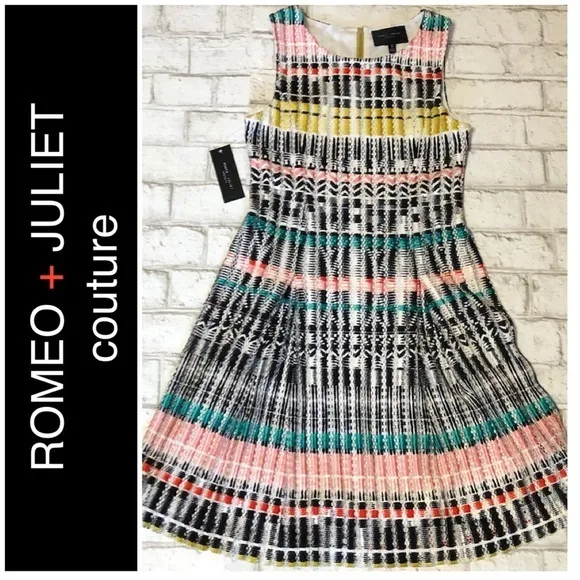 NWT! Small Romeo + Juliet Couture Printed Laser Cut Scuba Dress 15-17” P2P - Image 3