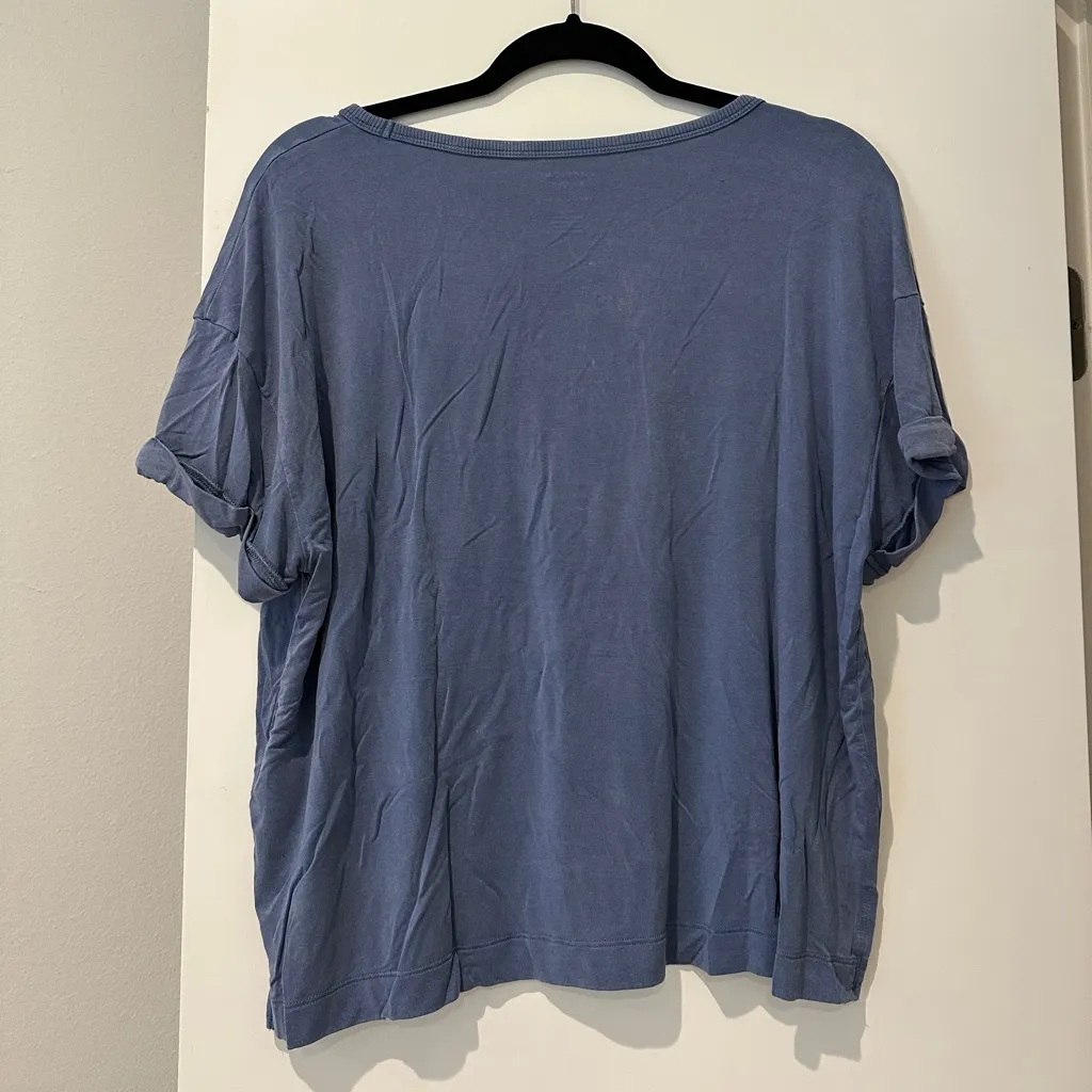 AE Soft Oversized Pocket T-Shirt - Image 3