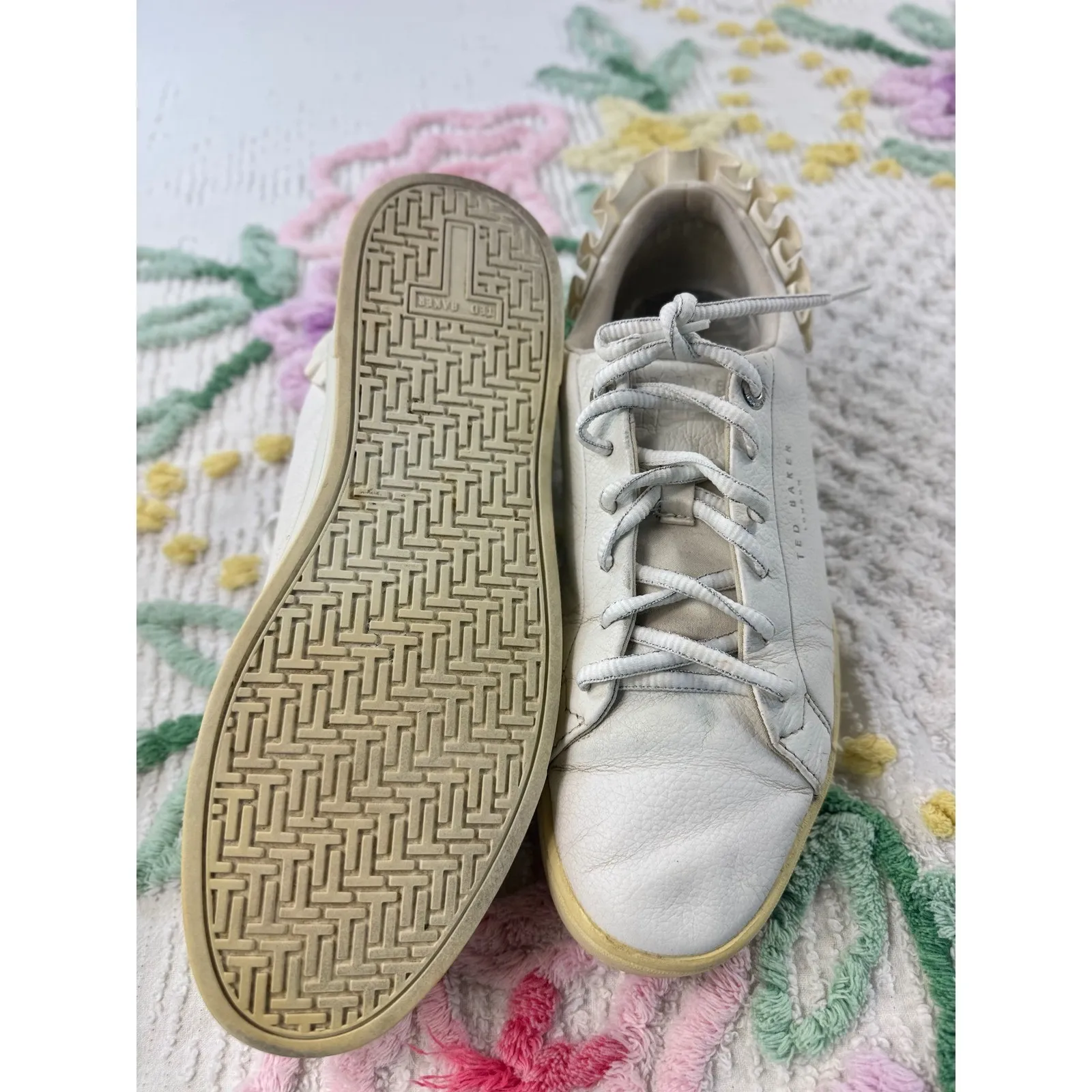 Ted Baker London Astrina White Leather Ruffle Back Sneakers EU38.5 US8 - Image 9