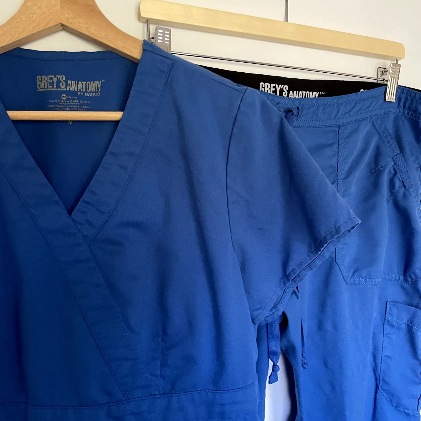 Gray's Anatomy by Barco blue scrubs set workwear pockets women's size medium - Image 2