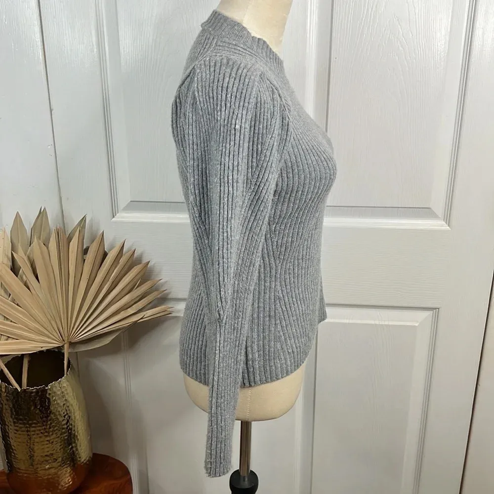 Sam Edelman Women's Gray Ribbed Knit Pullover Sweater Size M Very Soft - Image 6