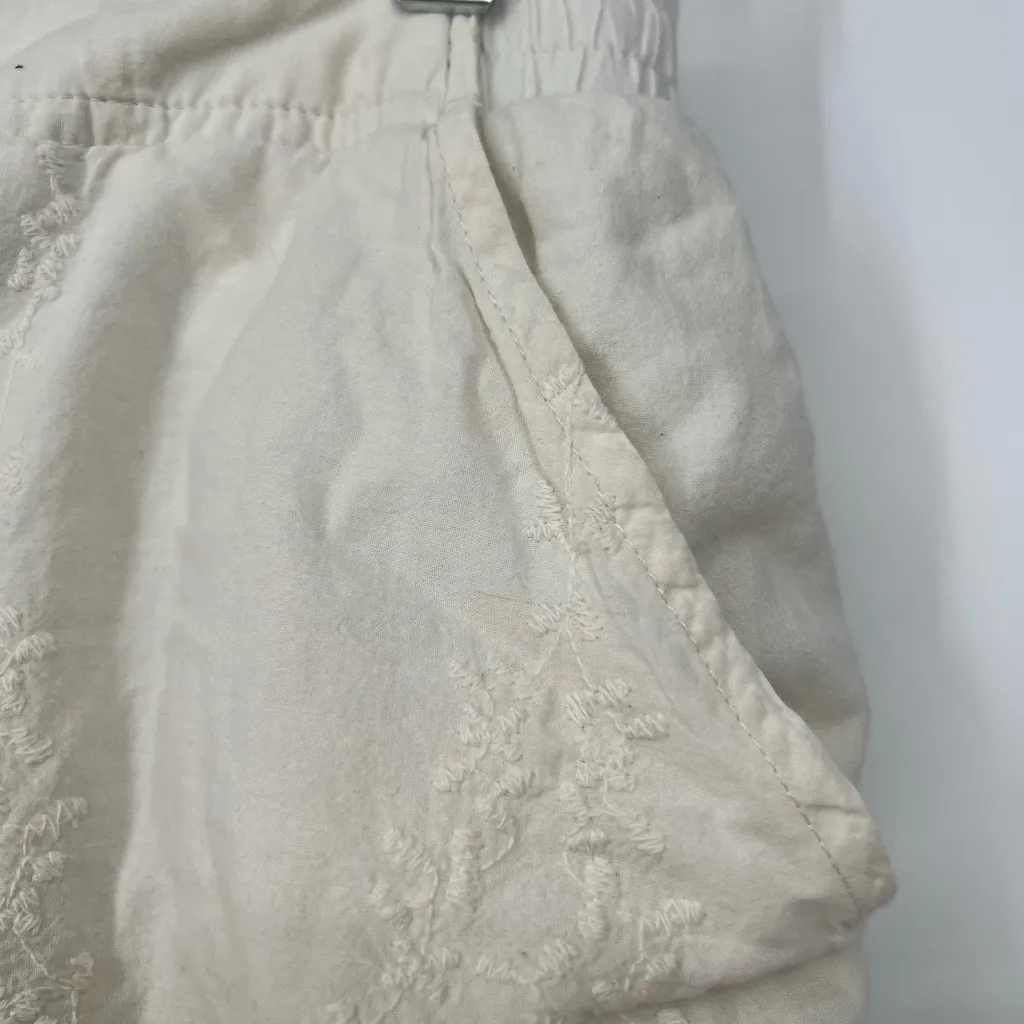 Scarlet, scallop embroidery hot trending Ivory Lace High Waist Shorts - Image 4