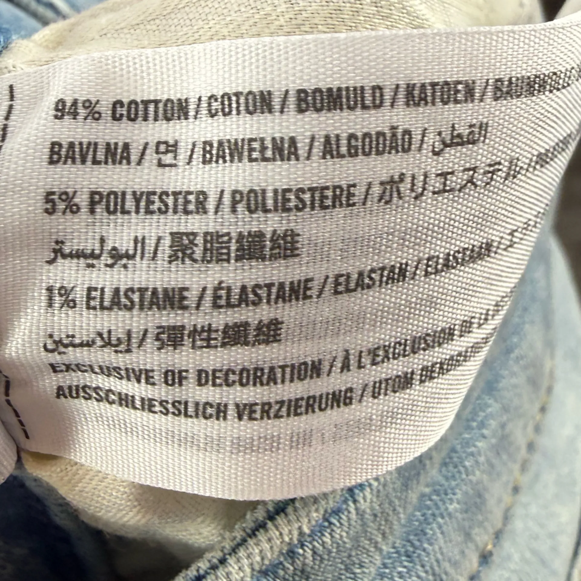 Abercrombie & Fitch Harper Low Rise Ankle Raw Hem Jeans in Distressed Blue 26 2 - Image 8