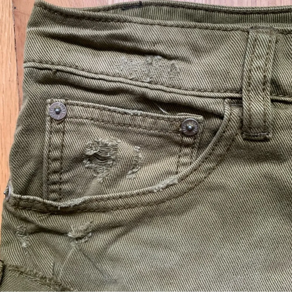 NWT Free People Army Green Denim Jean Distressed Hot Pants/ Shorts Size 26 - Image 7