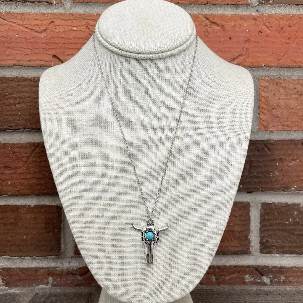 Navajo Style Pearl Western Charm Necklace Set Silver - Image 5