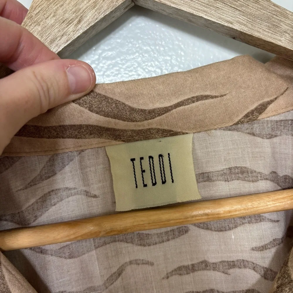 Teddi Rayon Safari Zebra Print Women’s Button Down Shirt Brown and Black Size XL - Image 3