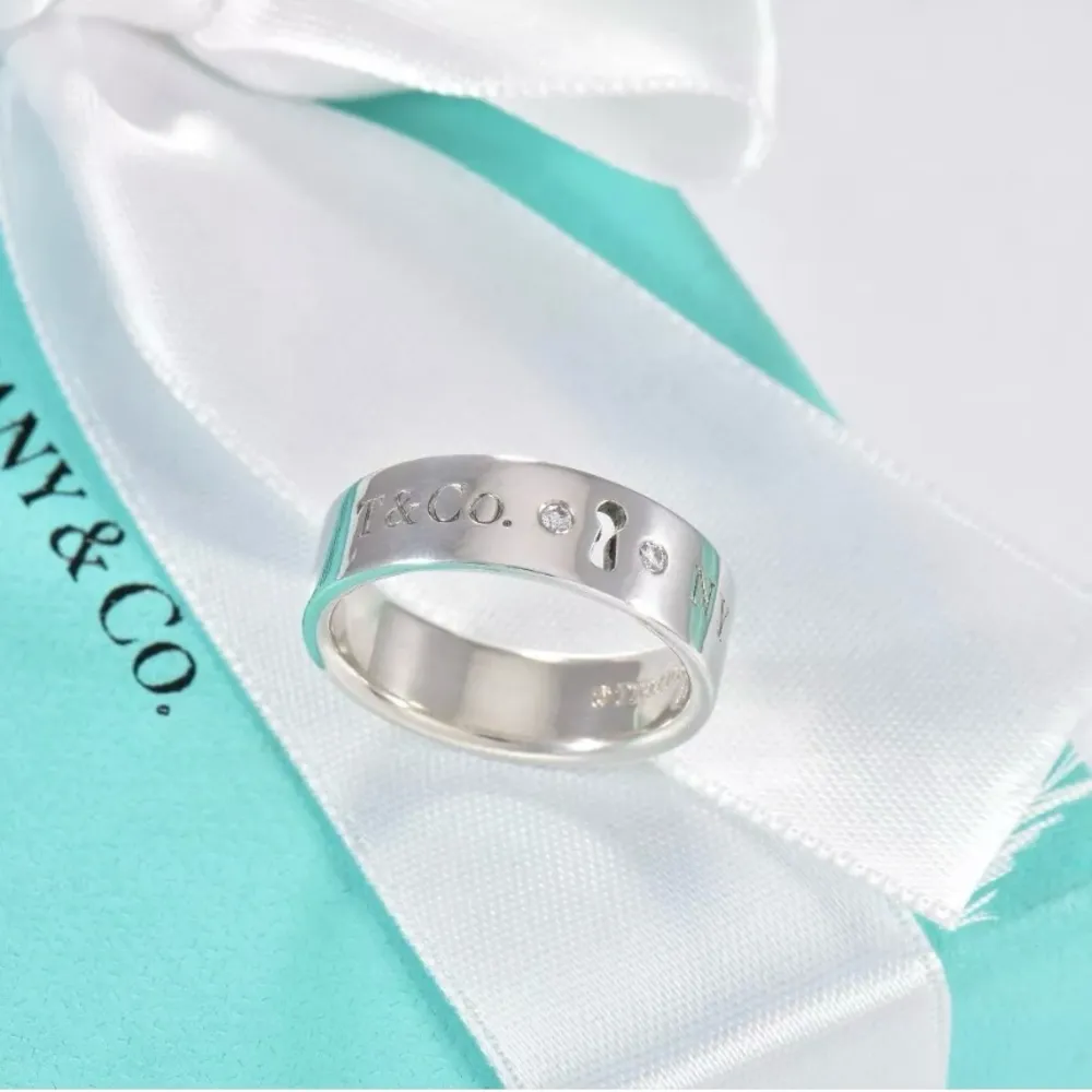 Rare Tiffany & Co. Double Diamond Keyhole Ring-Tiffany Locks Collection Like New - Image 4