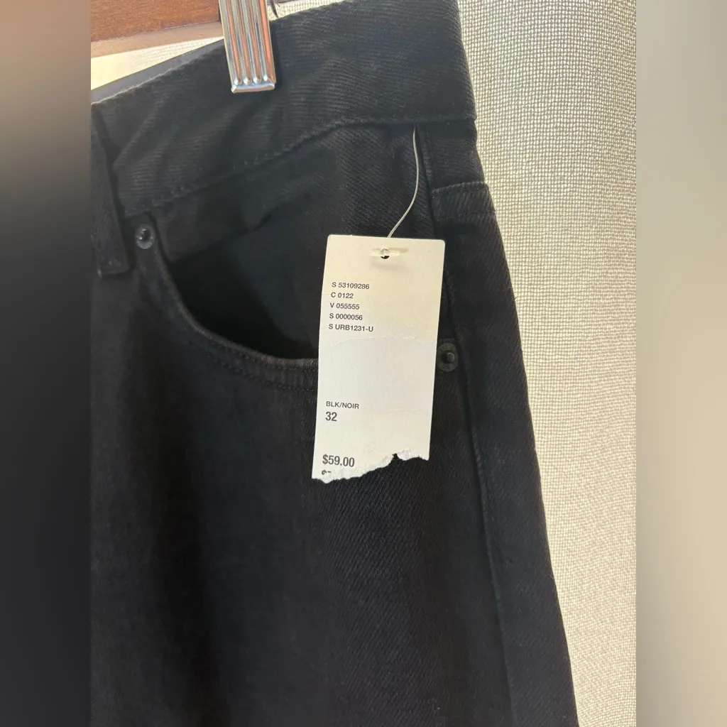 NEW‎ BDG Urban Outfitters Mom-High Rise Jeans Black Size 32 NWT 483 - Image 2