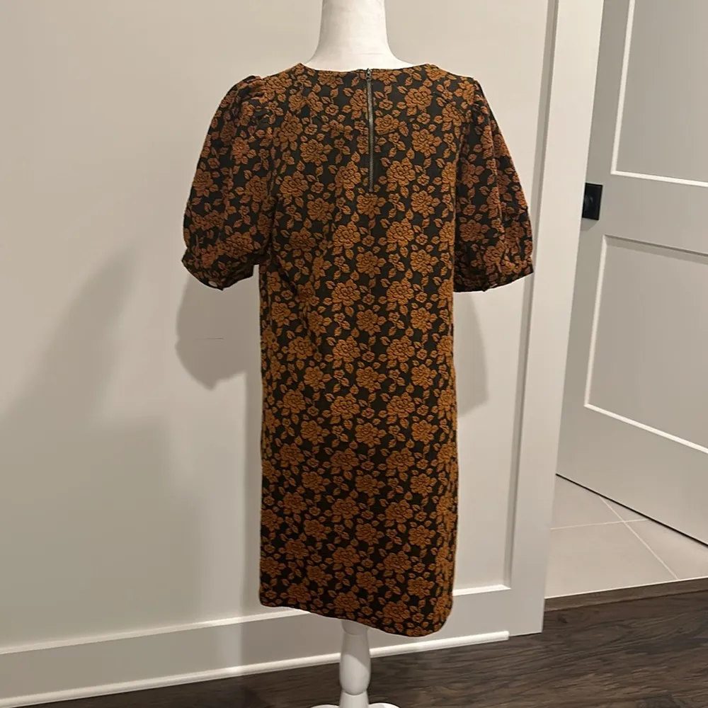 THML Puff Sleeve Dress Sz L - Image 4