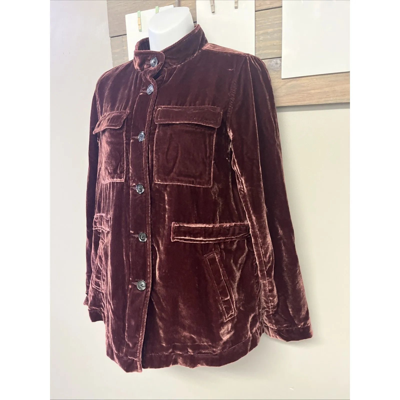 Loft Women’s Velvet Gorgeous Red Button Down Jacket Long Sleeve Pockets Small - Image 4