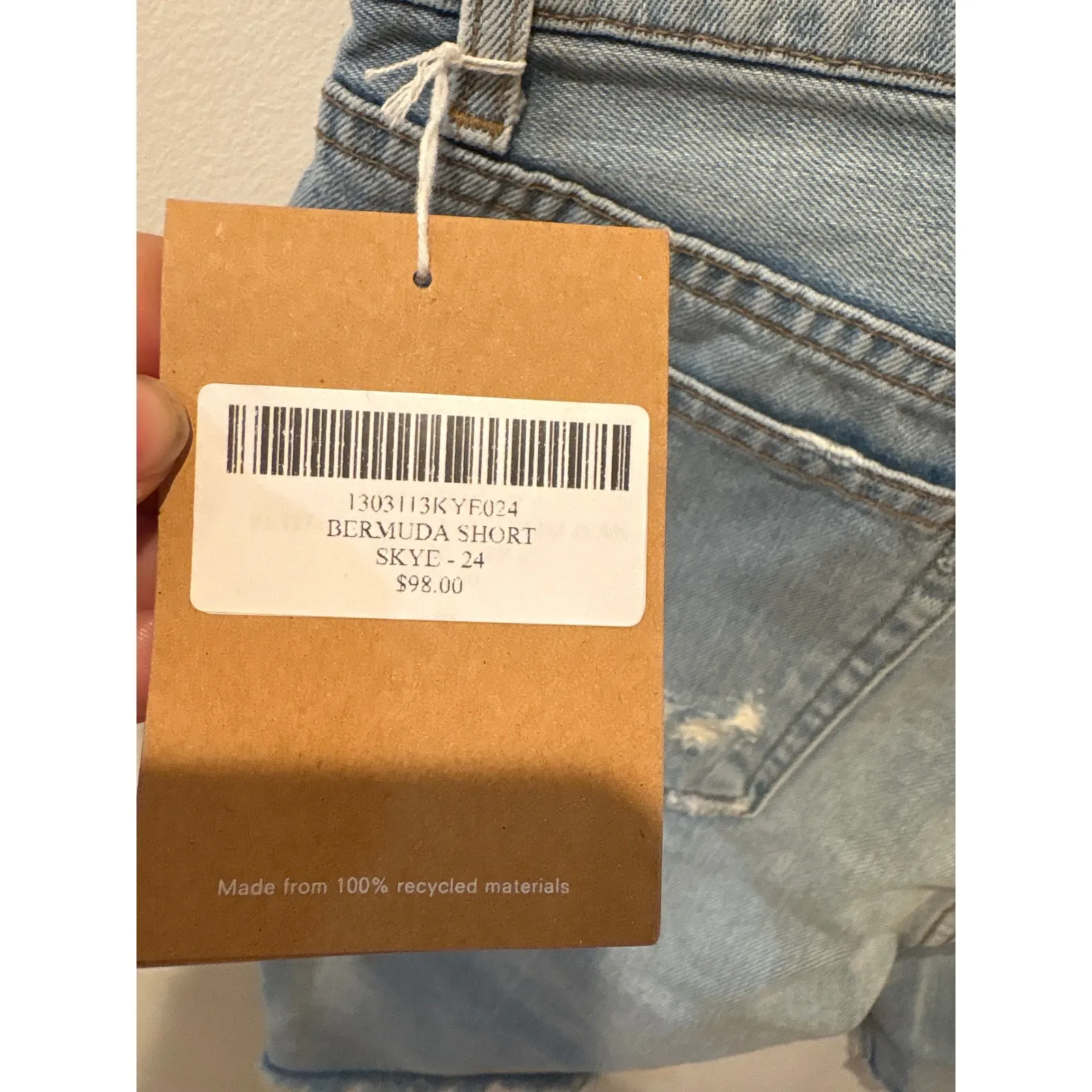 NWT Reformation Bermuda Shorts Skye Wash Size 24 - Image 4