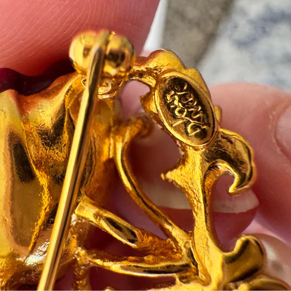 Joan Rivers Vintage Gold Tone Red Enamel Flower Brooch Women’s Estate Jewelry - Image 7