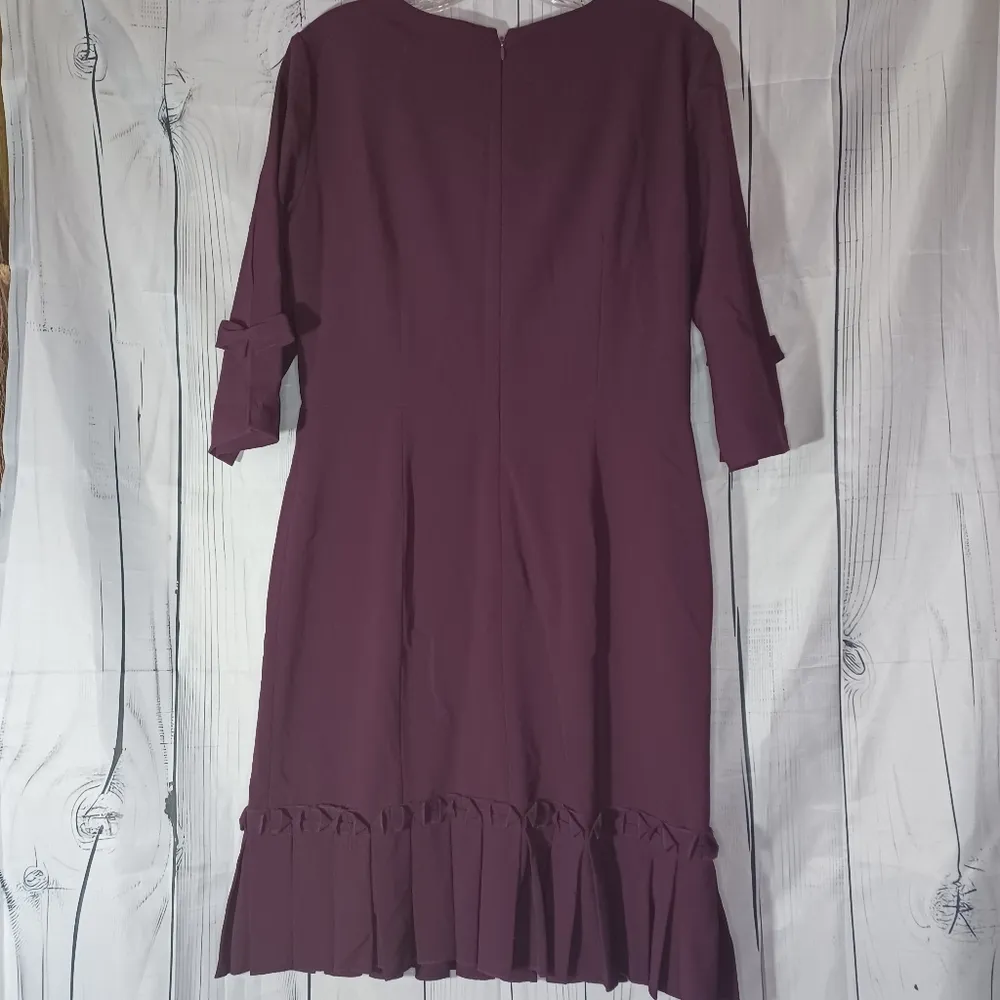 Tahari Arthur Levine 3/4 sleeve Womens 8 Dress Purple Pleated - Image 11
