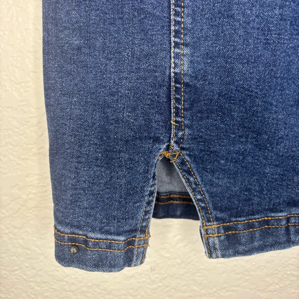 SO  Denim Mini Skirt with front Zipper - Image 4