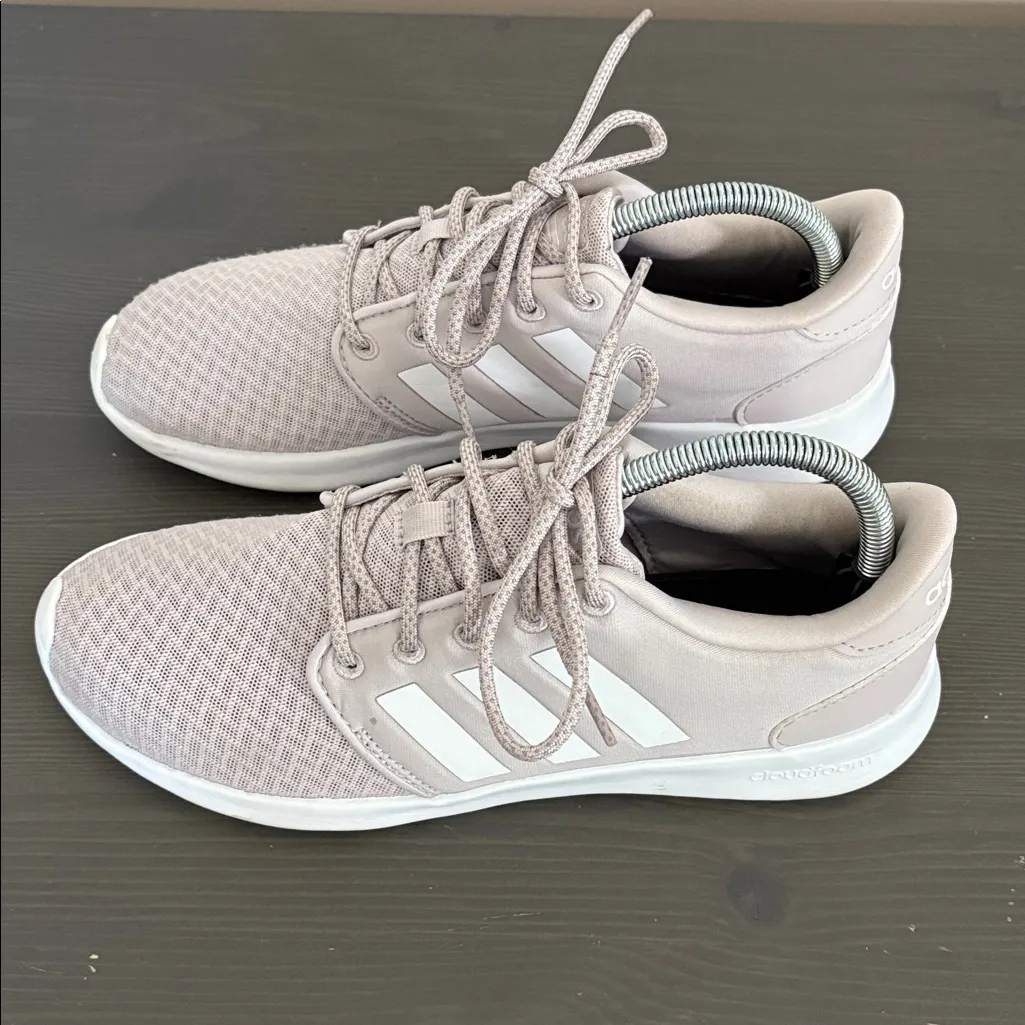 Adidas Women's Cloudfoam QT Racer Sneaker in Ice Purple Size 8.5 - Image 2