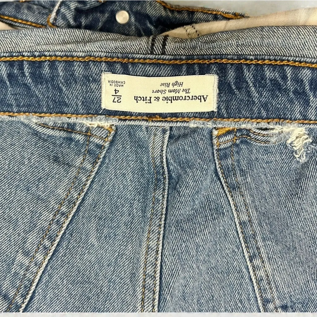 Abercrombie & Fitch Distressed High Rise Mom Shorts. Size 4/27 - Image 3