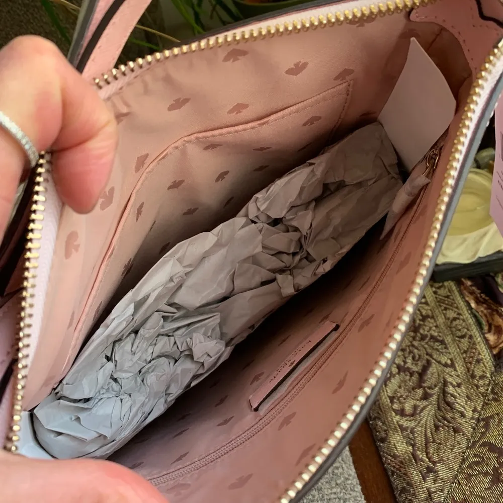 Authentic Kate SPADE Saffiano leather floral zip top Crosby - Image 4