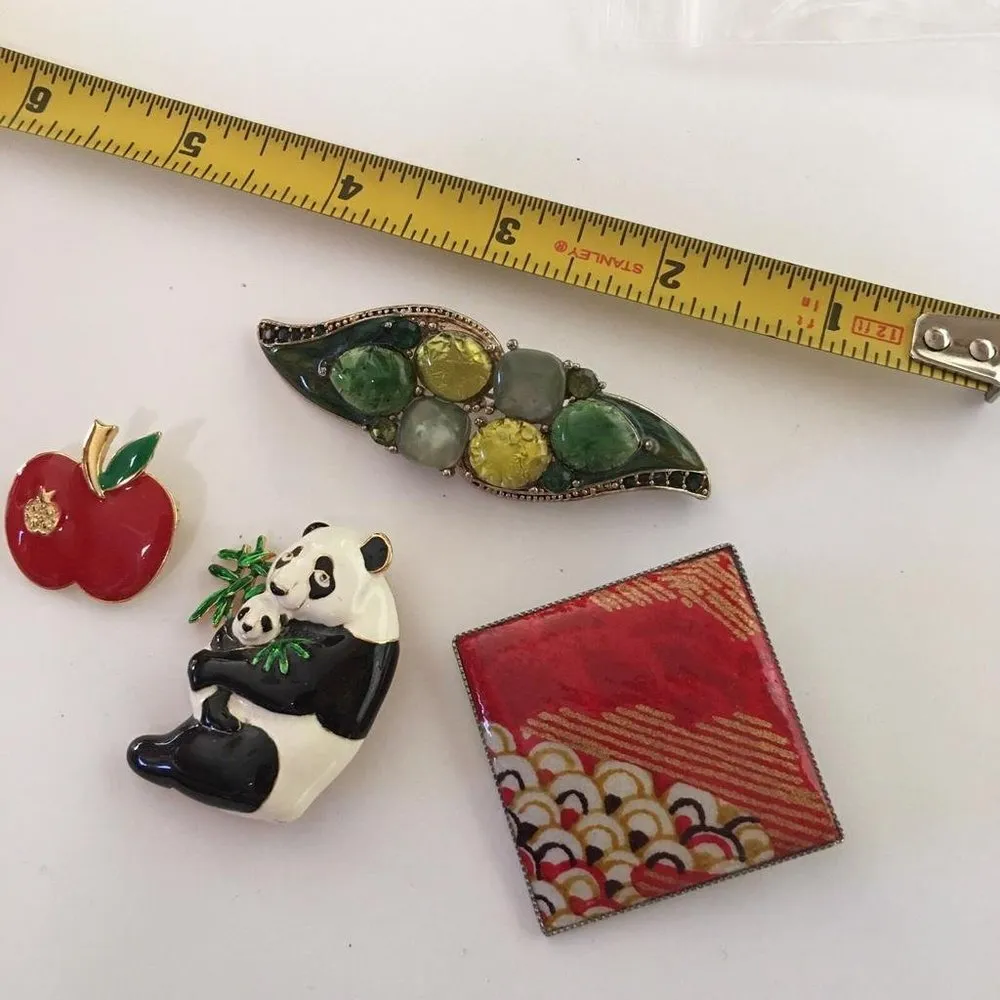 Lot Of 4 Brooches Pins Variety Panda Apple Etc - Image 9