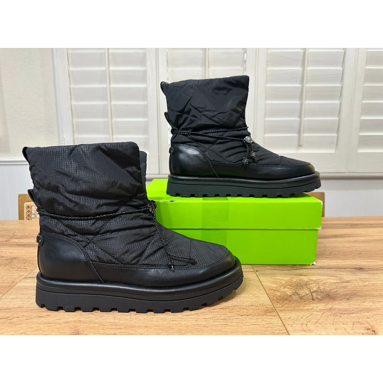 Sam Edelman Olin Lug Sole Bootie Black Nylon Sz 10.5 NIB Stylish Foldover Cuff - Image 3