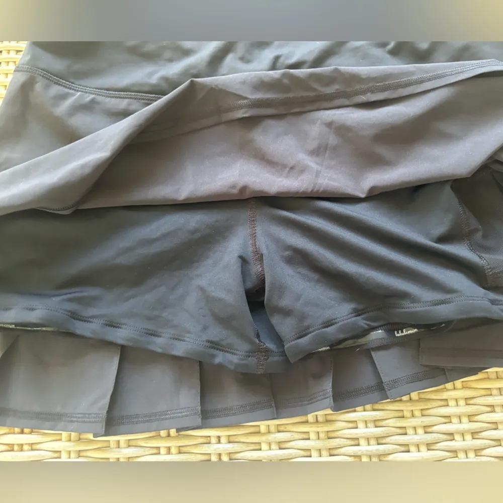 Lululemon‎ Pace Setter black Skirt 8 Athleisure workout yoga pickleball coastal - Image 5