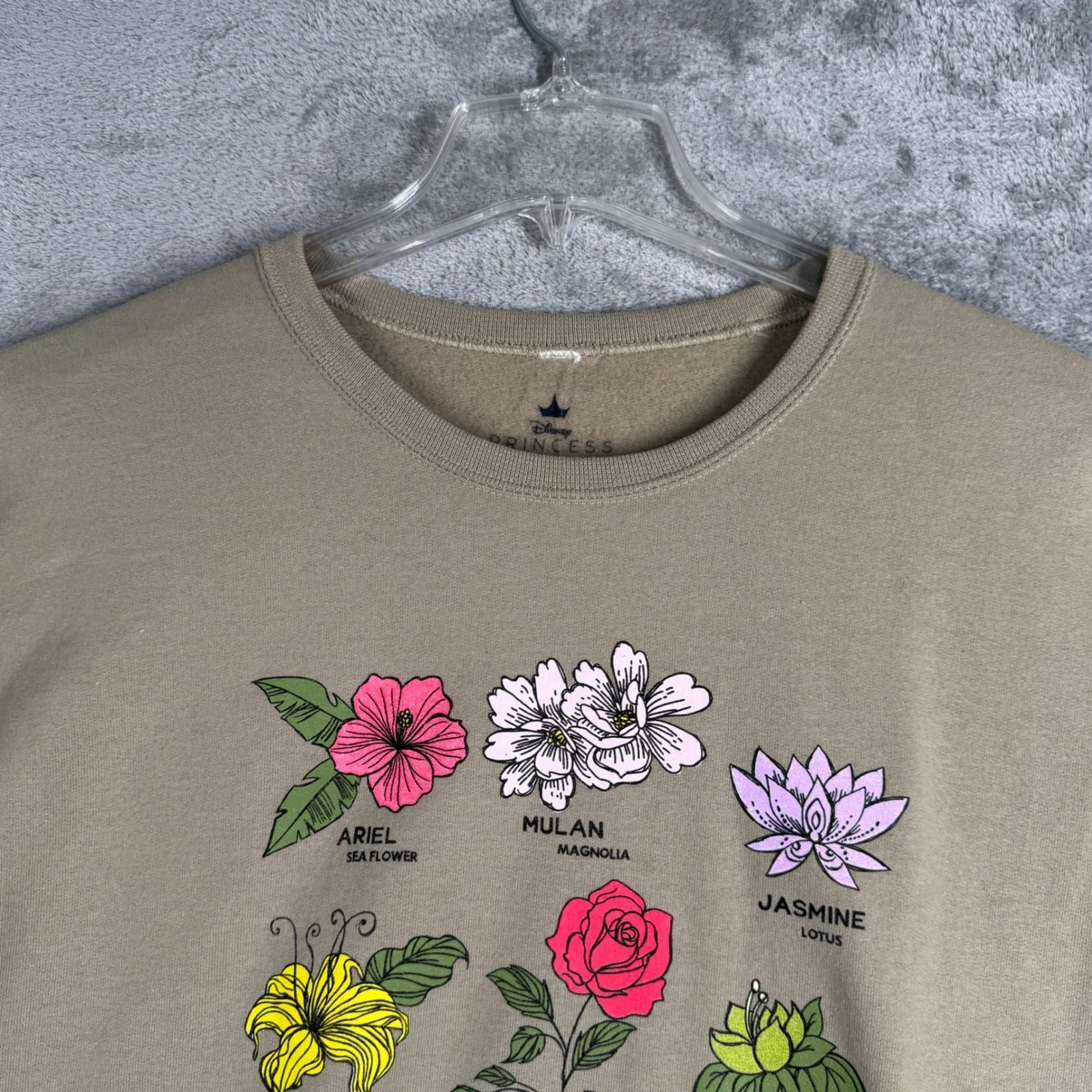 Disney Princess Sweatshirt L Beige Floral Flower Crewneck Belle Cinderella Mulan - Image 4