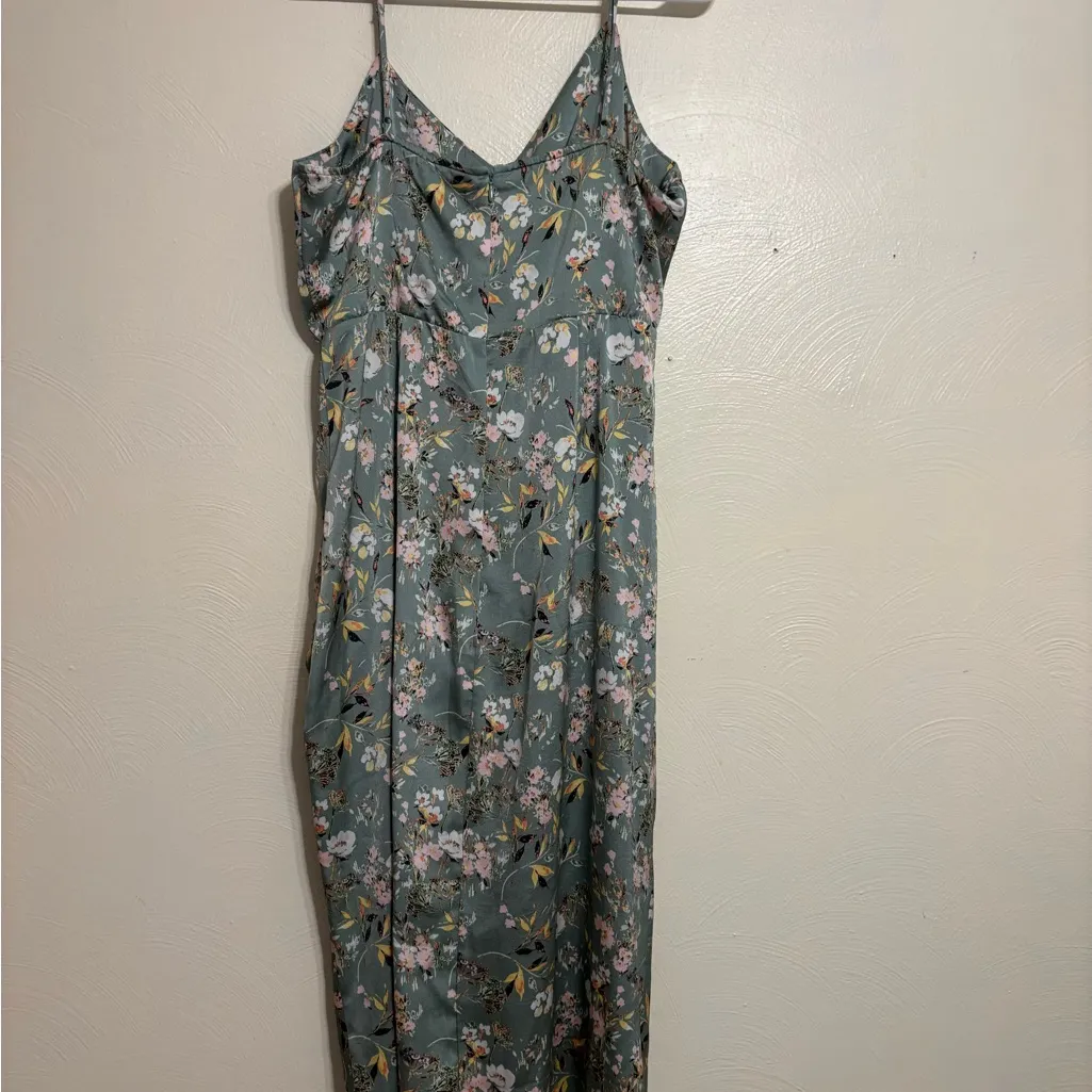 🌸 Socialite Sage Floral Midi Dress 🌸 - Image 7