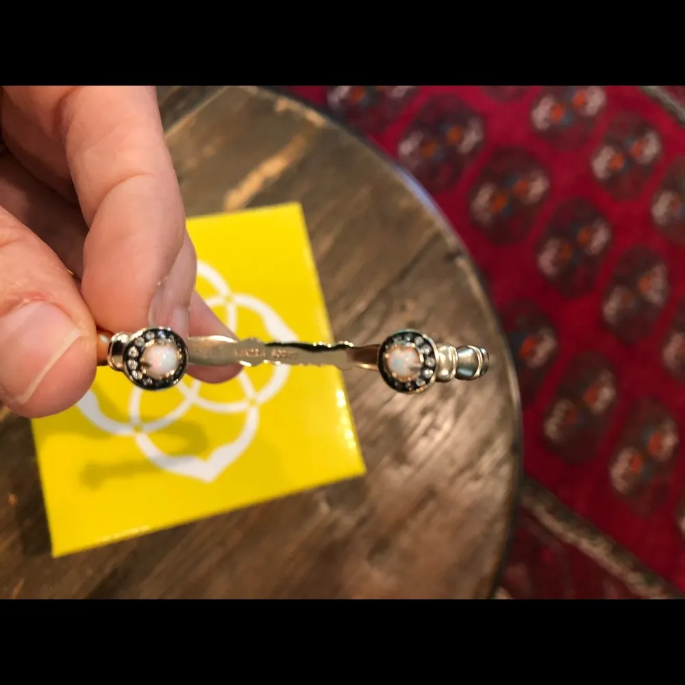 Kendra Scott gold bracelet - Image 5