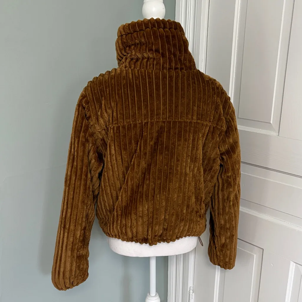 BDG Urban Outfitters Brown Corduroy Velvet Cropped Puffer Coat Jacket Size XS - Image 3