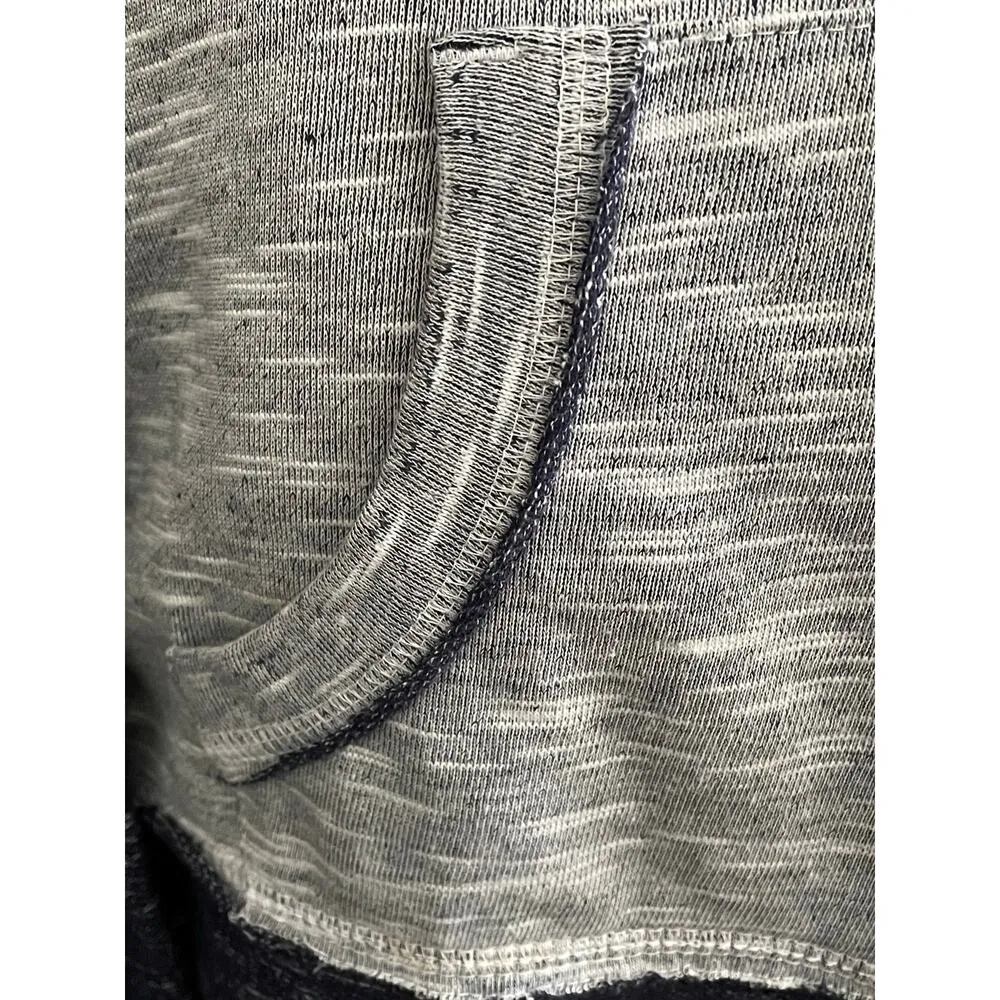 Majestic Fan Fashion Atlanta Braves Full Zip Hoodie Large - Image 5