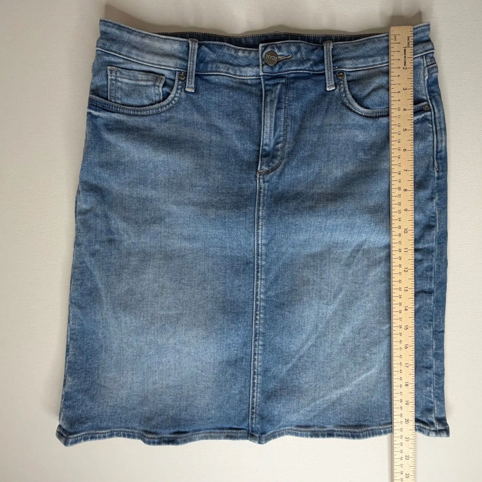 NYDJ Quinta Denim Skirt Size 8 Blue Lift Tuck Stretch Everyday Staple Cotton Y2K - Image 9
