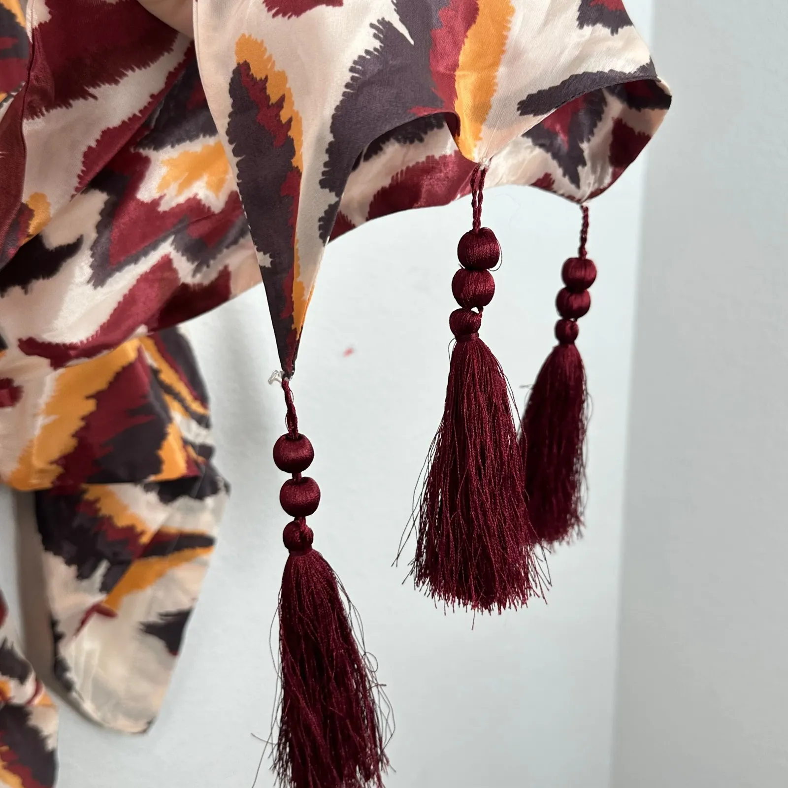 Farm Rio Maroon Waist Shoulder Wrap Scarf Tassel Open Front Abstract Print Tank‎ - Image 4