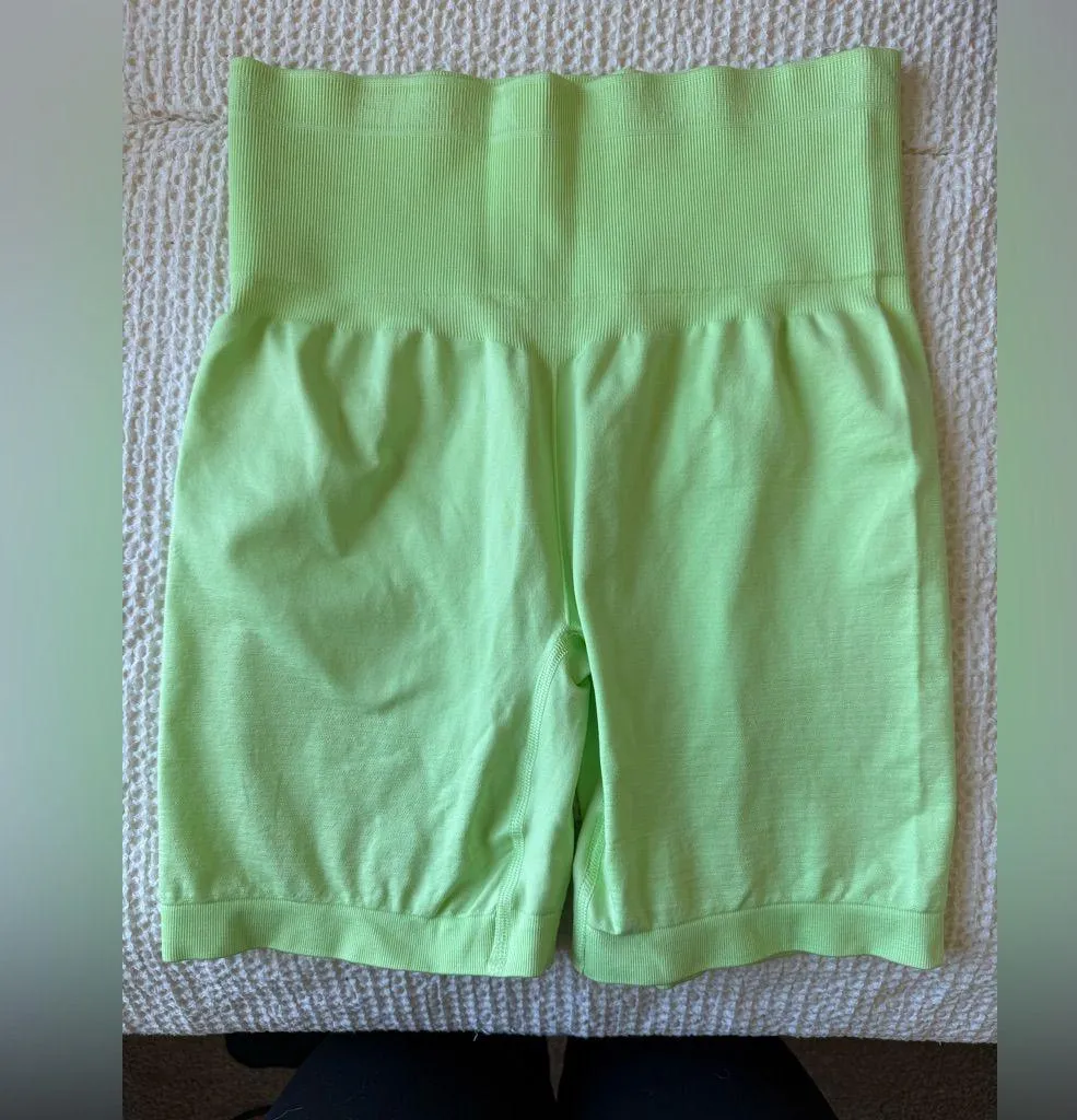 Gymshark Apex Seamless Shorts Large - Image 6