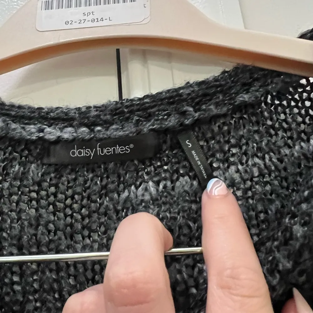 Daisy Fuentes Black Knit Sweater Size Small - Image 3