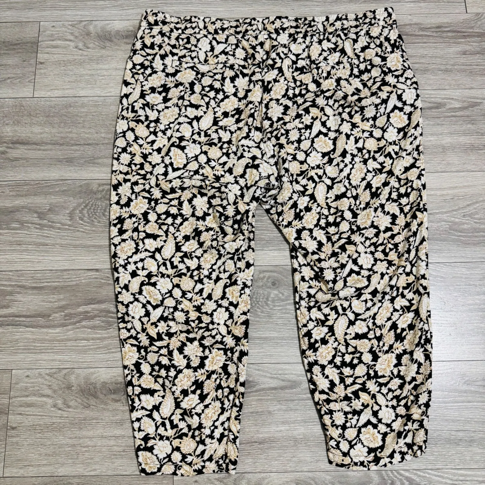Old Navy Womens Pants XXL Black Tan Floral Print Elastic Waist Cropped Casual - Image 8
