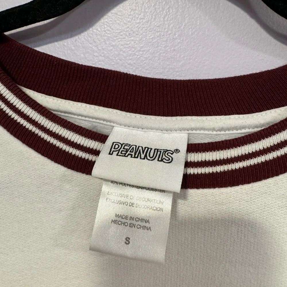 Snoopy white and Maroon college style sweatshirt - Image 4
