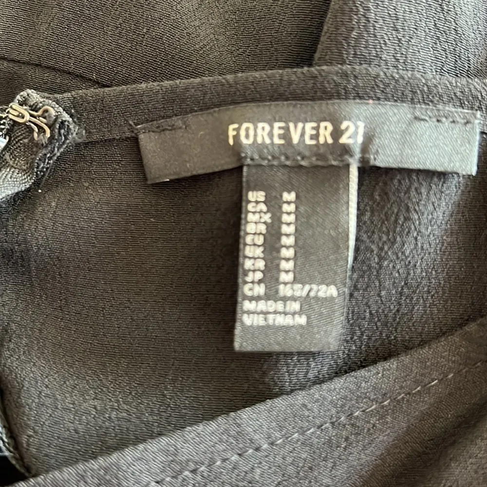 Forever 21 Black Romper Shorts with Cap Sleeves - Image 5